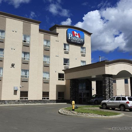 Pomeroy Inn And Suites Chetwynd Экстерьер фото