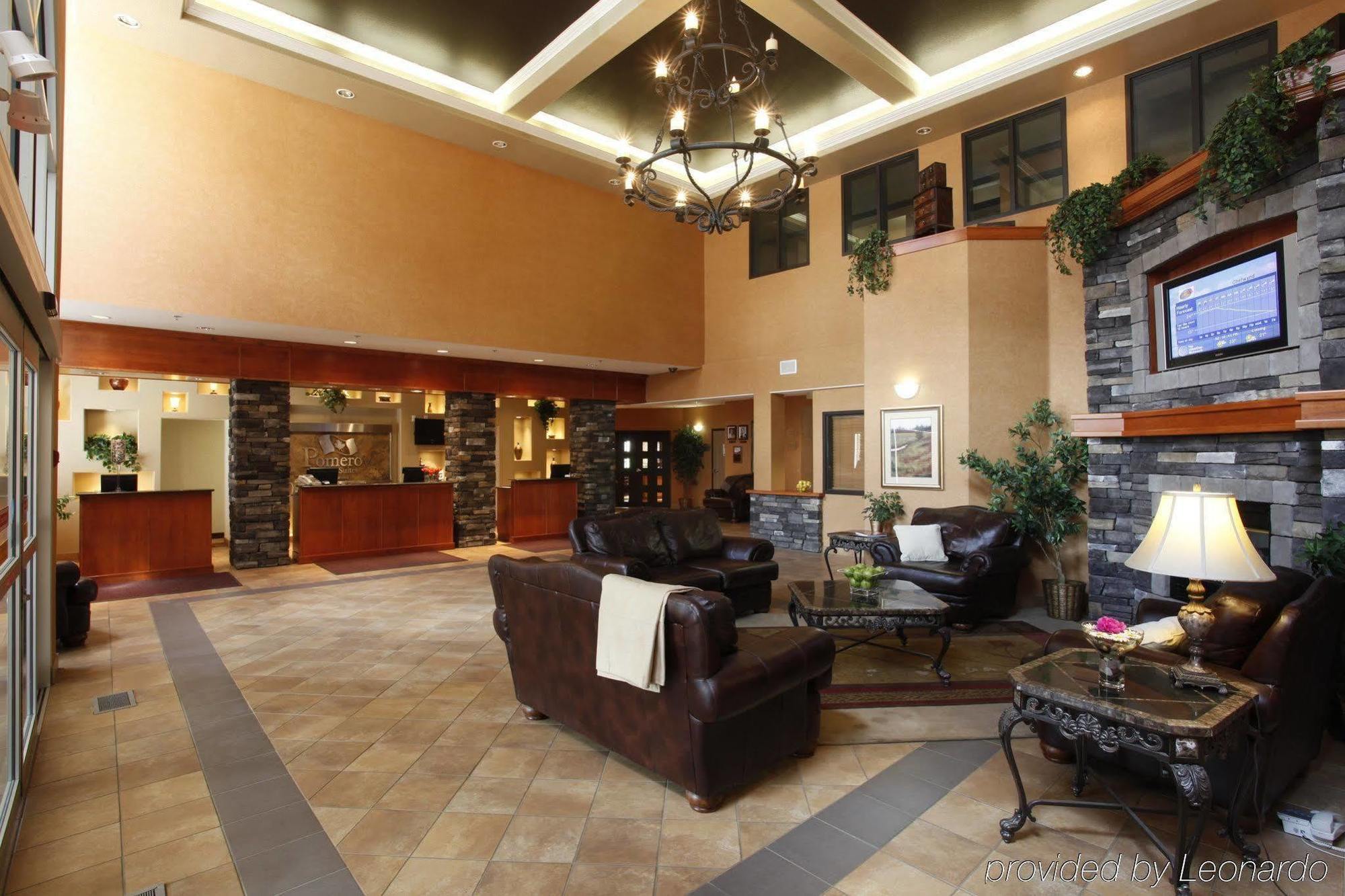 Pomeroy Inn And Suites Chetwynd Экстерьер фото